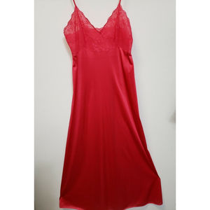 Vintage Vanity Fair Sexy Nylon Lace  Red Long Night Gown Negligee sz 34 slip